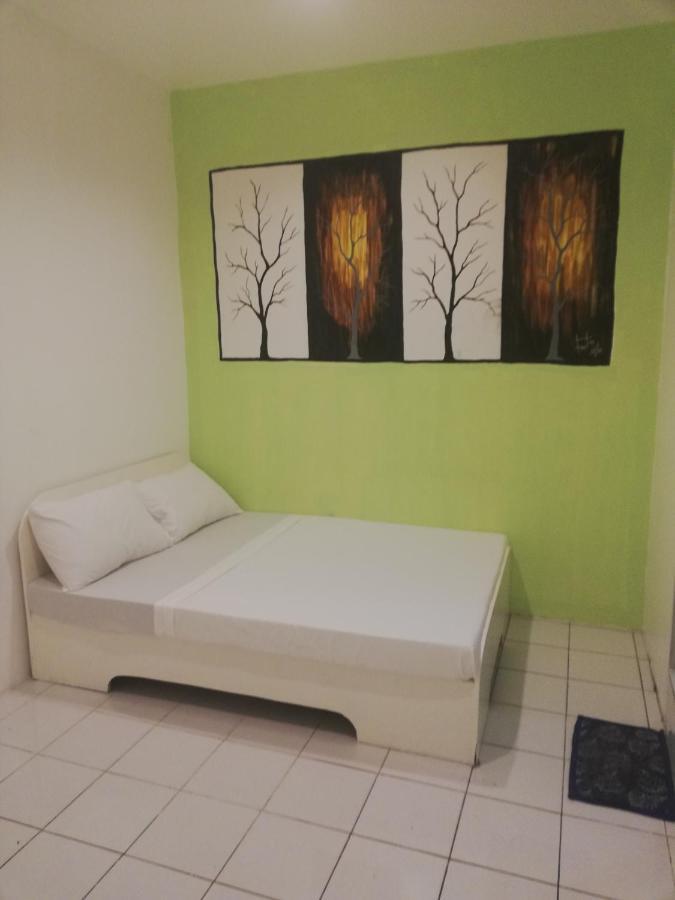 Hostel Dormitels.Ph Ermita Manila Zewnętrze zdjęcie